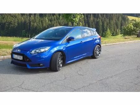 Ford Focus ST 2.0 EcoBoost 250