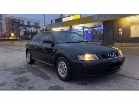 Audi A3 1.6 102 Attraction