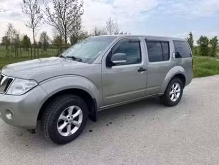 Nissan Pathfinder 2.5 dCi 190 Le 4x4