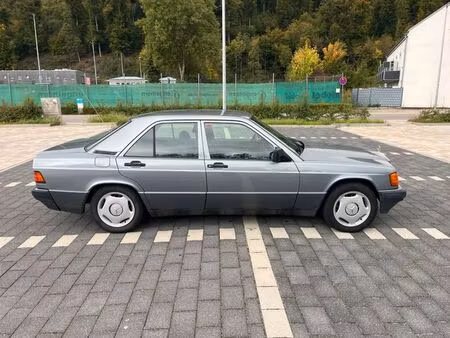 Mercedes-Benz 190 