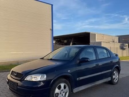 Opel Astra 1.6 75