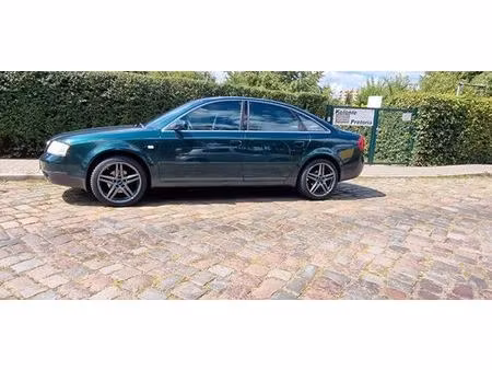 Audi A6 V6 2.4 165