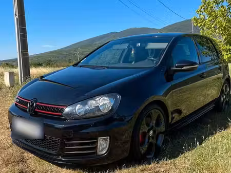 Volkswagen Golf GTI 2.0 TSI 210