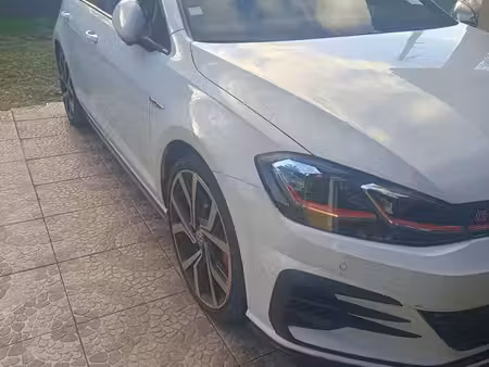 Volkswagen Golf GTI 2.0 Performance