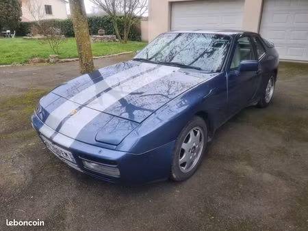 Porsche 944 S2 3.0 211