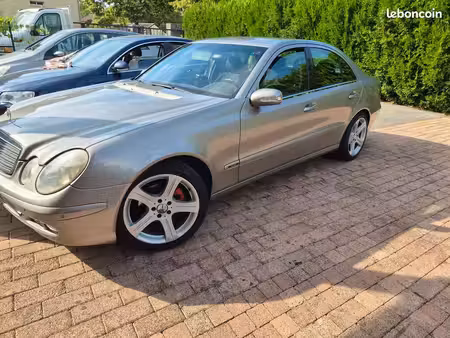 Mercedes-Benz Classe E E 220 2.1 150