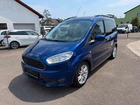 Ford Tourneo Courier 1.0 100 Titanium