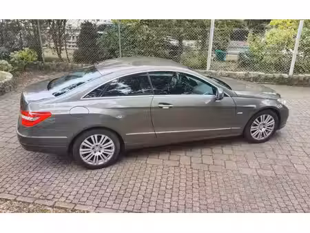 Mercedes-Benz Classe E E 220