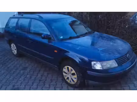 Volkswagen Passat 1.6 100 Base
