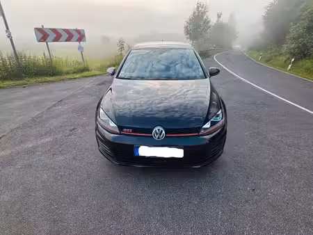 Volkswagen Golf GTI 2.0 TFSI 230 Performance