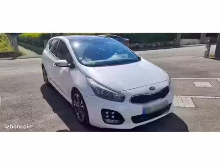 Kia Ceed 1.6 CRDi 136 GT Line