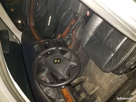 BMW Série 5 520i 2.2 170