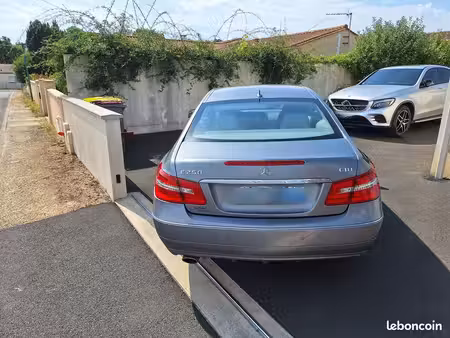 Mercedes-Benz Classe E E 250