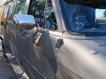 Chevrolet Chevy Van V8 5.7