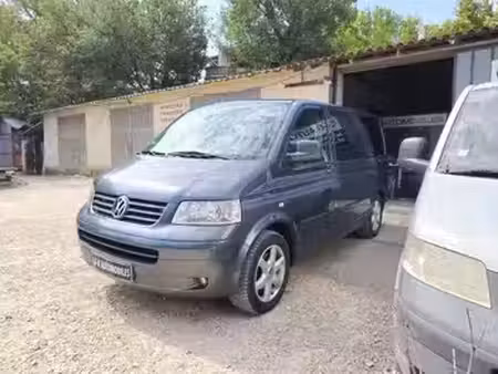Volkswagen Multivan 2.5 TDI 130 Confortline