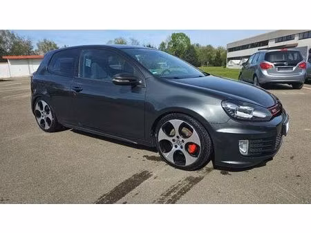 Volkswagen Golf GTI 2.0
