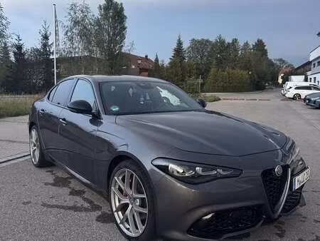 Alfa Romeo Giulia 2.0 280 Veloce 4x4
