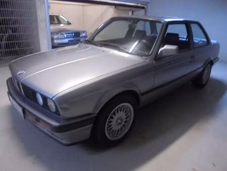 BMW Série 3 325i
