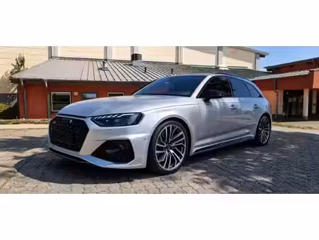 Audi A4 RS4 V6 2.9 TFSI 450 quattro