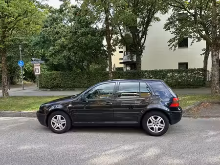Volkswagen Golf 1.6 102