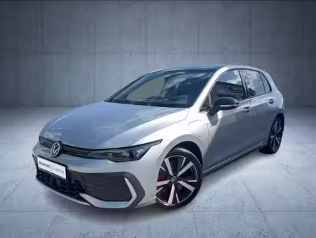 Volkswagen Golf GTE 1.5 eTSI 272
