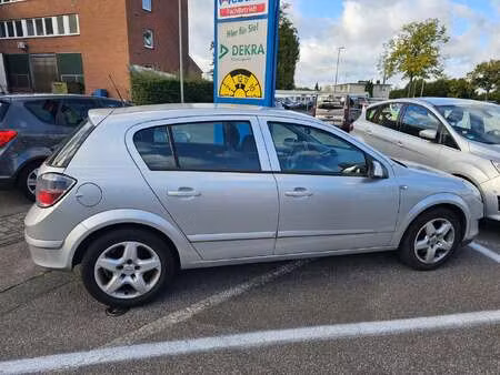 Opel Astra 1.6 105