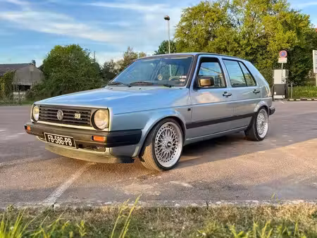Volkswagen Golf 1.8 90