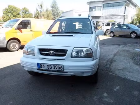 Suzuki Grand Vitara 2.0 87