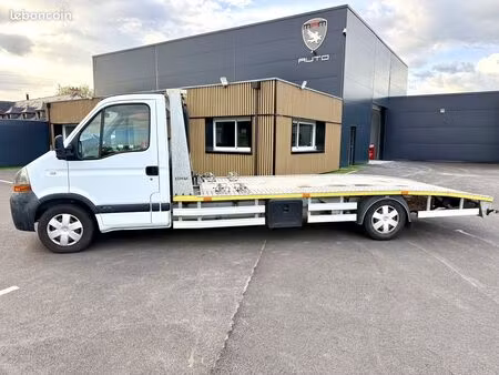 Renault Master 2.5 dCi 100
