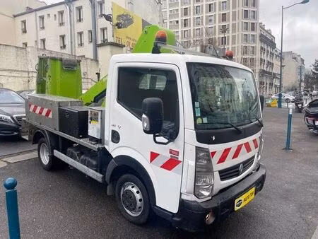 Renault Maxity 