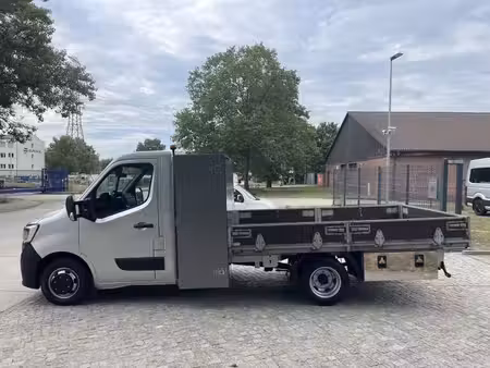 Renault Master 2.3