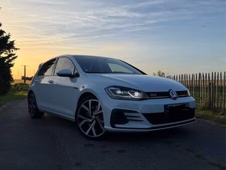 Volkswagen Golf GTI 2.0 Performance