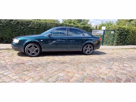 Audi A6 V6 2.4 165