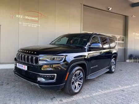 Jeep Wagoneer 