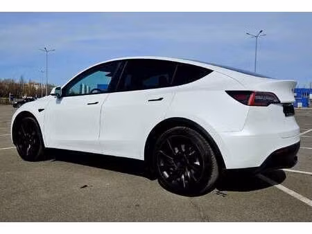 Tesla Model Y Standard 300