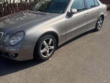 Mercedes-Benz Classe E E 200 2.1 CDI 136 Elegance