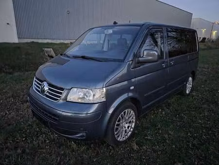 Volkswagen Transporter T5 V6 3.2 235