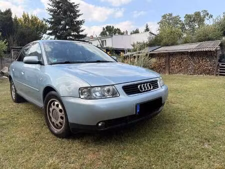 Audi A3 1.6 102 Ambiente