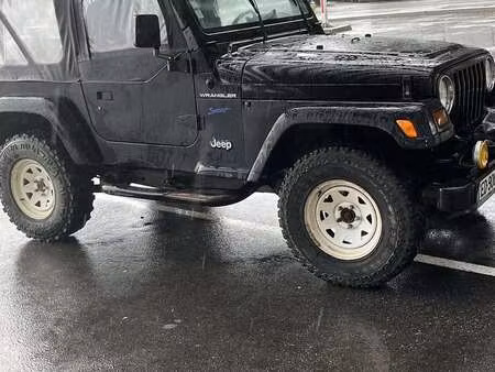 Jeep Wrangler SE
