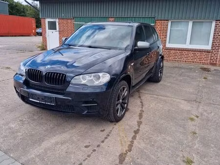BMW X5 M50d 3.0 381