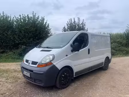 Renault Trafic 1.9 dCi 82