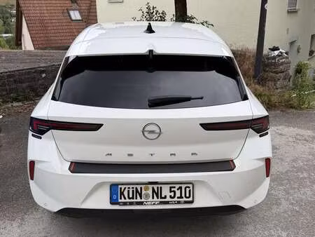 Opel Astra 1.2 110 Enjoy