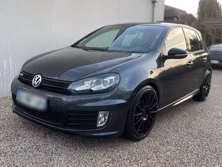 Volkswagen Golf GTI 2.0 TSI 235