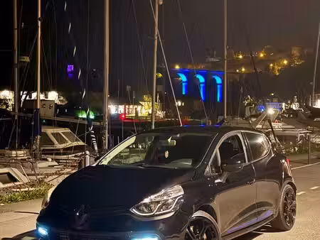 Renault Clio RS 1.6 T 200