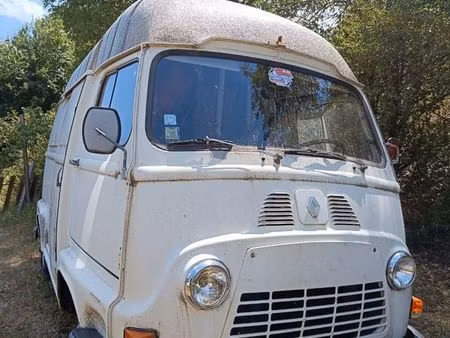 Renault Estafette 