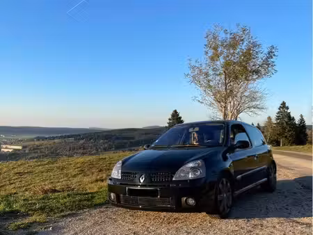 Renault Clio RS 2.0 182
