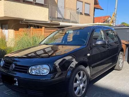 Volkswagen Golf 1.6 105
