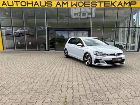 Volkswagen Golf GTI 2.0 Performance