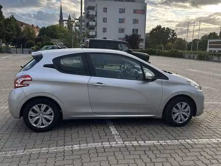 Peugeot 208 1.4 HDi 68 Active