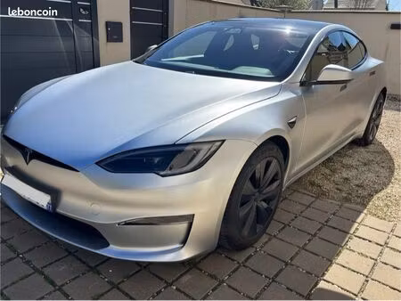 Tesla Model S Plaid 1020 4x4